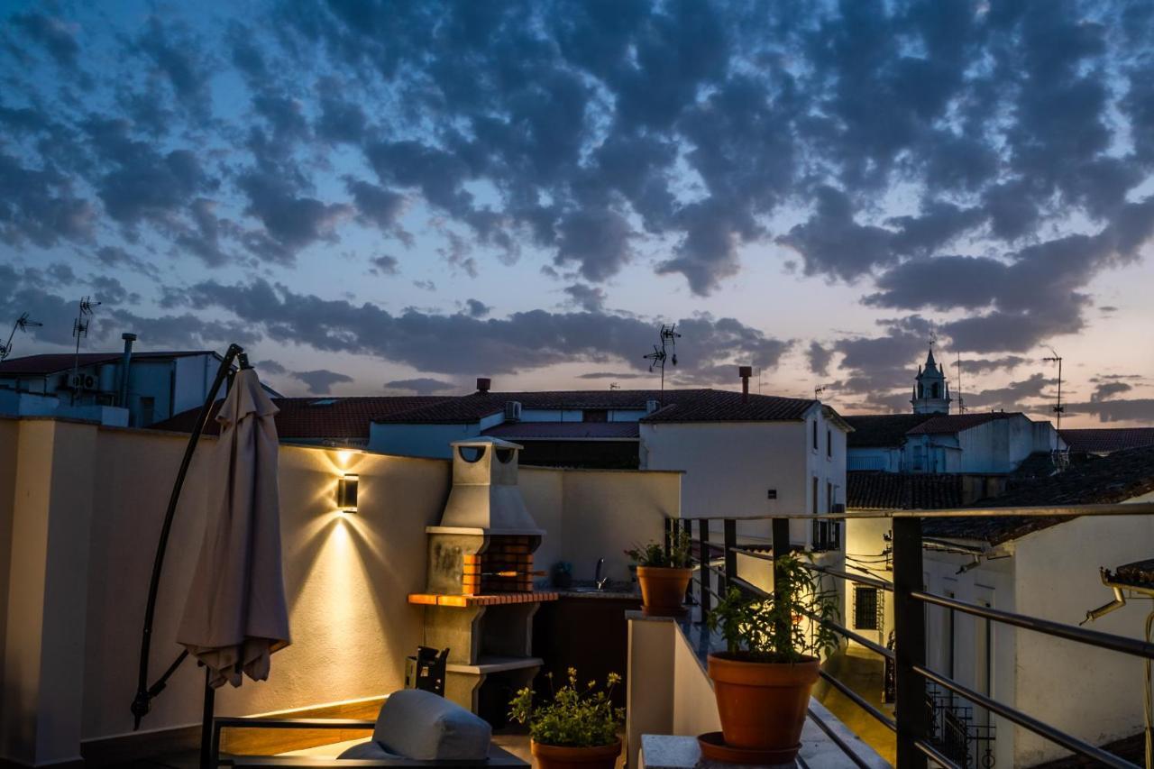 Apartamentos Turisticos El Altozano Fuentes De Leon Екстер'єр фото