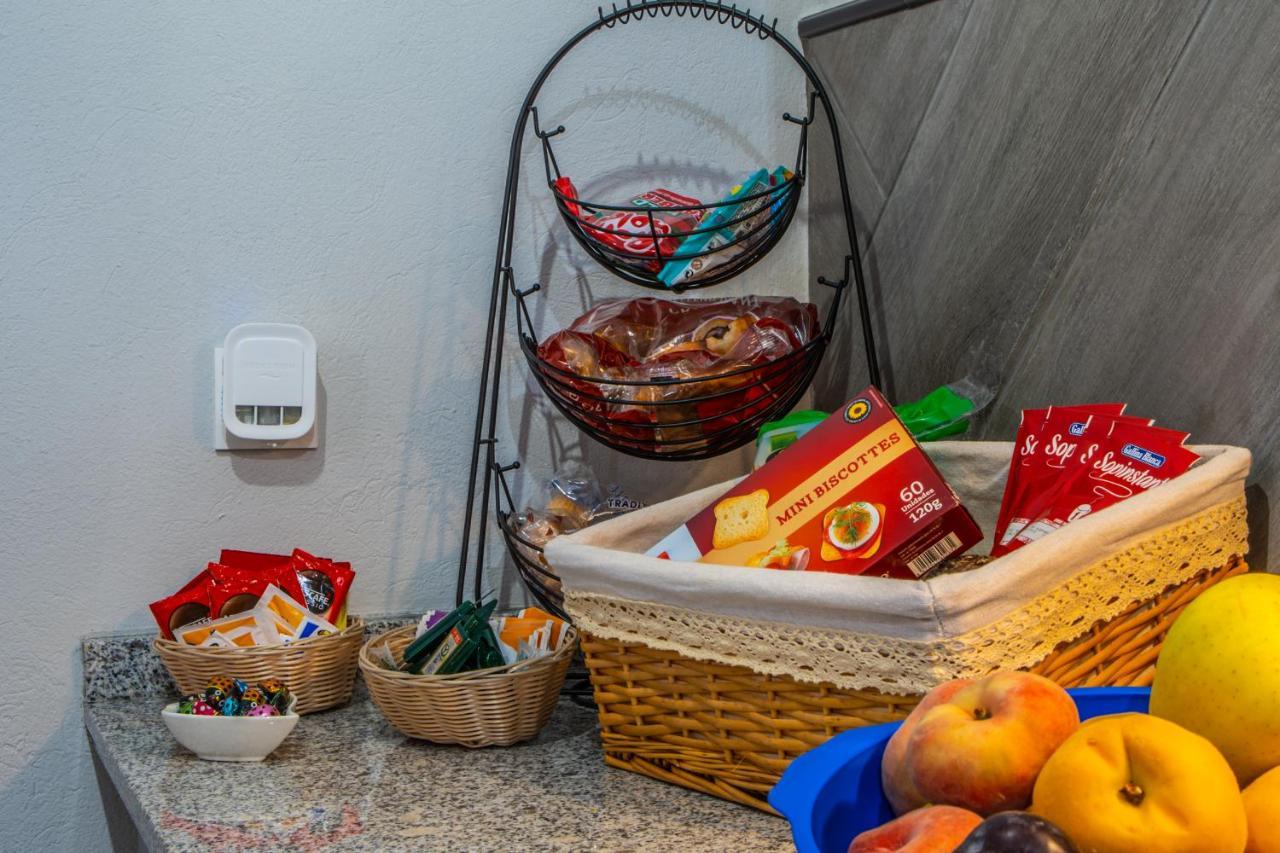 Apartamentos Turisticos El Altozano Fuentes De Leon Екстер'єр фото