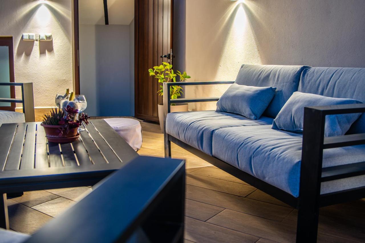 Apartamentos Turisticos El Altozano Fuentes De Leon Екстер'єр фото