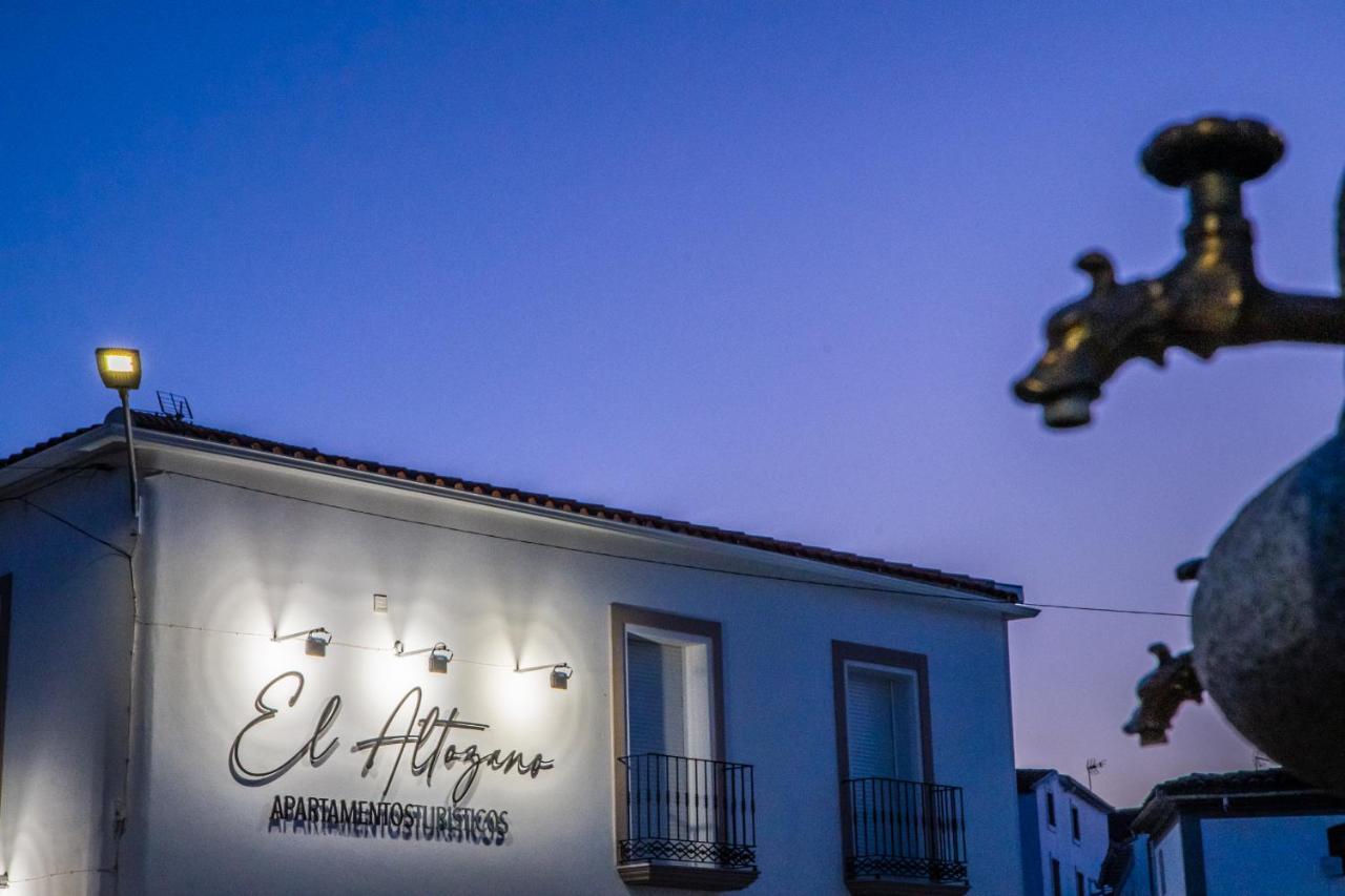 Apartamentos Turisticos El Altozano Fuentes De Leon Екстер'єр фото