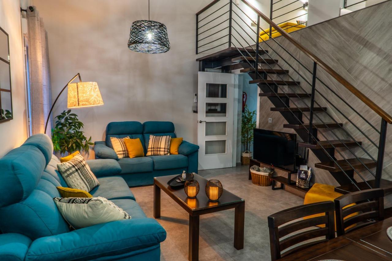 Apartamentos Turisticos El Altozano Fuentes De Leon Екстер'єр фото
