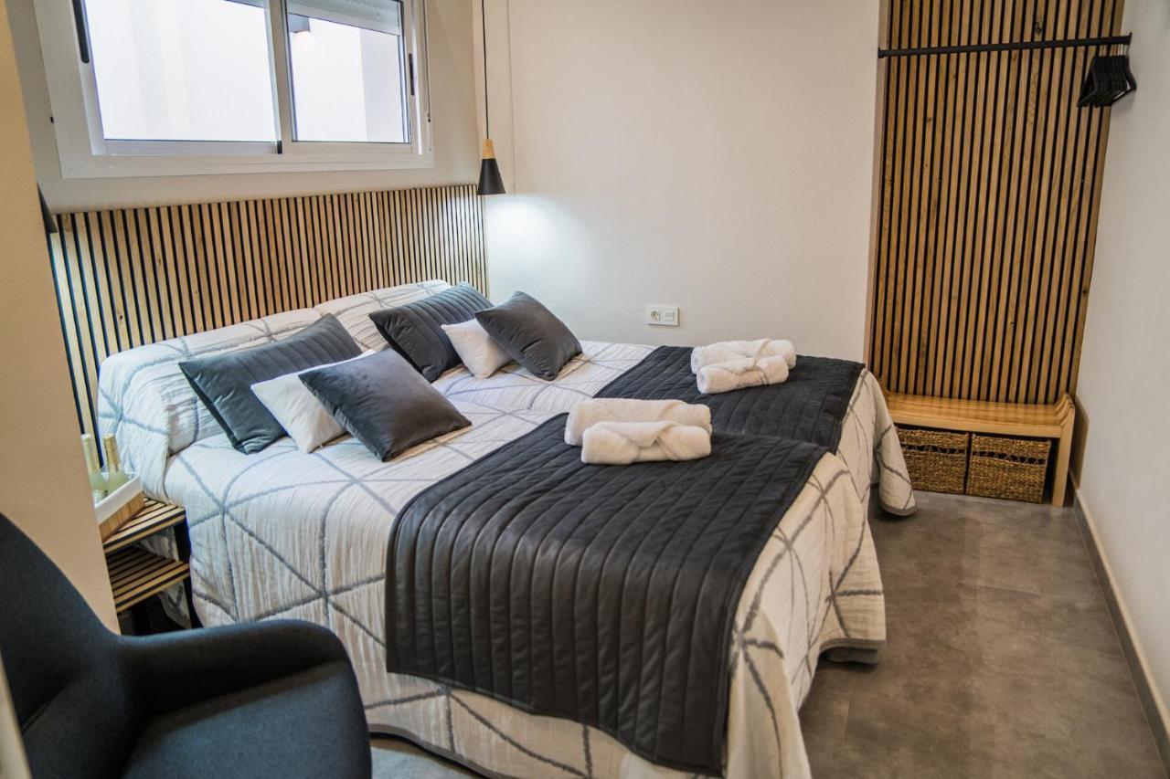 Apartamentos Turisticos El Altozano Fuentes De Leon Екстер'єр фото