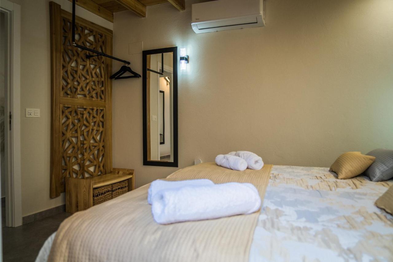 Apartamentos Turisticos El Altozano Fuentes De Leon Екстер'єр фото