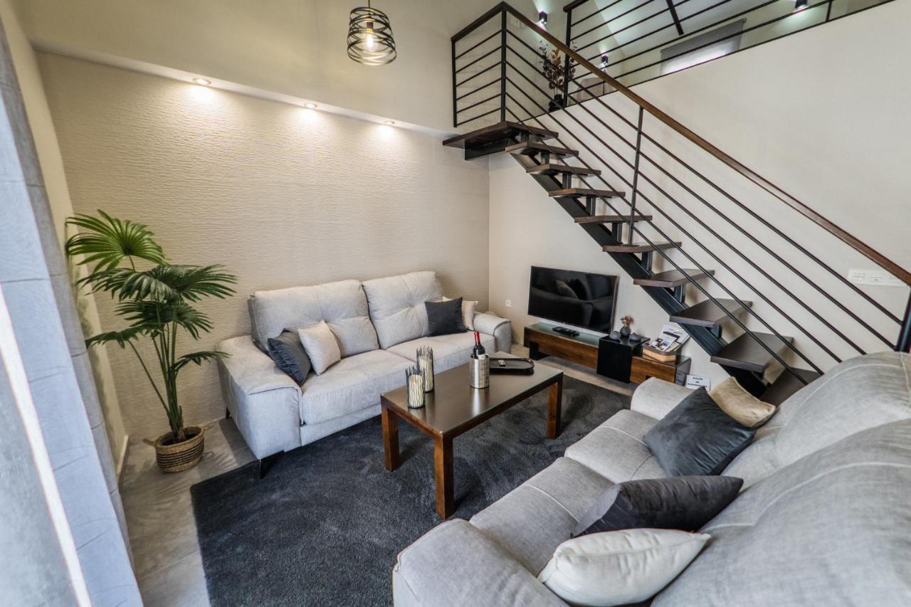 Apartamentos Turisticos El Altozano Fuentes De Leon Екстер'єр фото