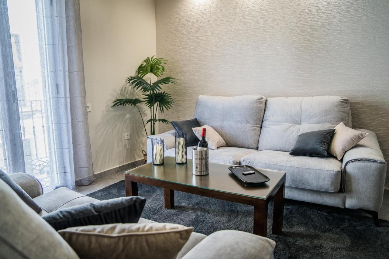 Apartamentos Turisticos El Altozano Fuentes De Leon Екстер'єр фото